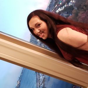 Meet your Posher, Desiree